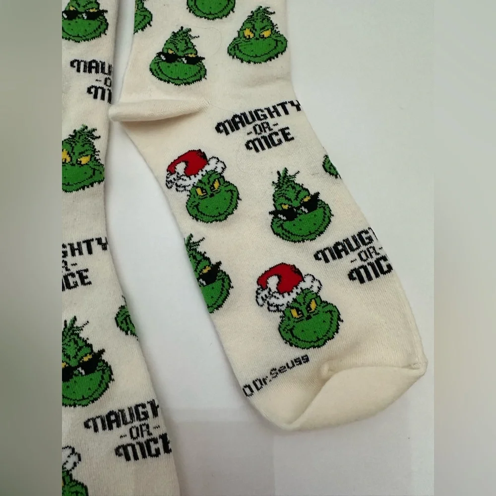 NWOT American Eagle The Grinch Crew Sock in White One Size